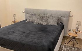 Gallia 60 Guest House